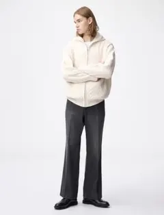 GU ダークグレー ストレートデニム 丈長め