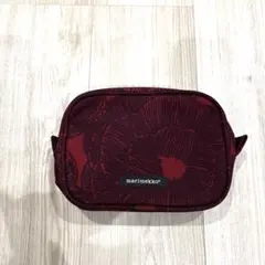 美品❤️マリメッコ　marimekko フラワーパターン ポーチ　化粧品　小物