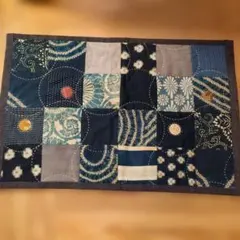 シンド族の手しごと　伝統刺繍とパッチワークのインテリア壁掛け布　タペストリー シンド族の手しごと 伝統刺繍とパッチワークのインテリア壁掛け布