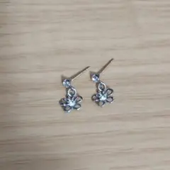 am accessories タティングレース ピアス シルバーカラー - メルカリ
