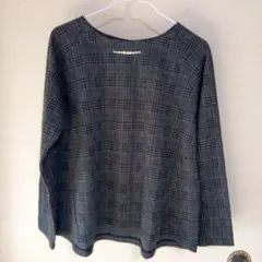 グレー系チェック柄長袖トップス