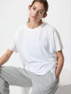 ユニクロ　エアリズムシームレスTシャツ　ホワイトL