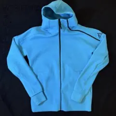adidas フード付きジャケット 水色