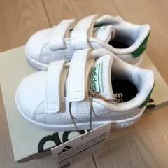 【新品未使用品】adidas スニーカー 12cm 緑　白　ベビーシューズ