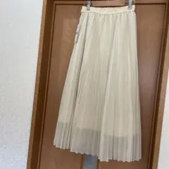 最終お値下げGU プリーツスカート クリーム S