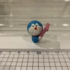 傷あり、バスボール、ドラえもん&どこでもドア　1点　ミニチュア