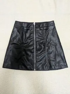 【美品】H&M ブラックレザー風タイトスカート 台形スカート