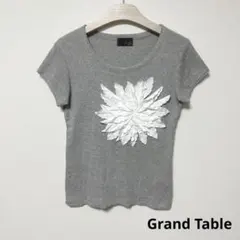 美品 Grand Table グランターブル トップス Tシャツ 花 フラワーのサムネイル