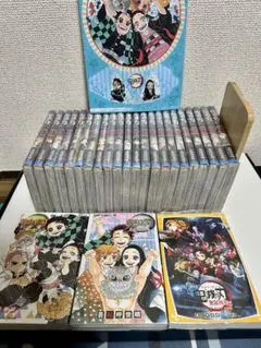 鬼滅の刃　全巻＋小説２冊＋公式ファンブック＋ジャンプGIGAうちわ