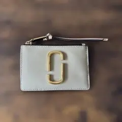 MARC JACOBS ザ スナップショット トップ ジップ マルチ ウォレット