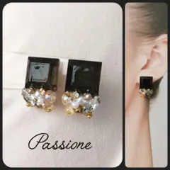 【一点物】クリアブラックスクエア＆パールビジュー ピアス/イヤリング