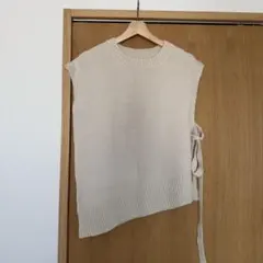 リエディ　ニットベスト　アイボリー