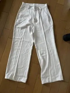 グレイル　GRL センタープレスパンツ