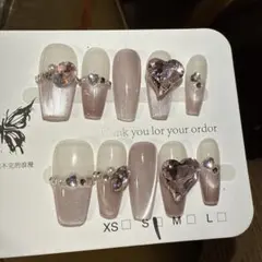 8ハート型ストーン付きネイルチップセット