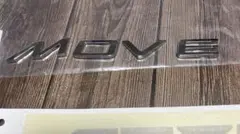 ダイハツ　ムーヴ　バックドアエンブレム