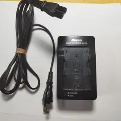 니콘 퀵차저 MH-18 본체