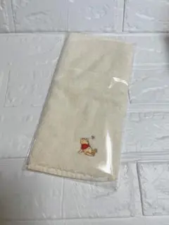 くまのプーさん」（Winnie the Pooh）タオル ハンカチ 未使用品