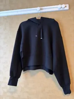 CLOCHE ブラック クロップドパーカーのサムネイル
