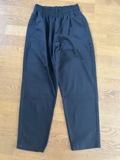 GU 黒 カジュアルパンツ ウエスト調整可能