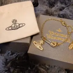 Vivienne Wesdwood　ブレスレット