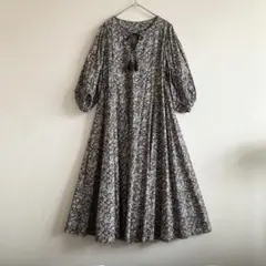 アネモネの丘　ウィリアムモリス　クラシカルワンピース　ハンドメイド　花柄　フレア アネモネの丘 ウィリアムモリス クラシカルワンピース ハンドメイド 花