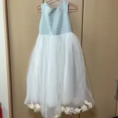水色と白のチュールドレス