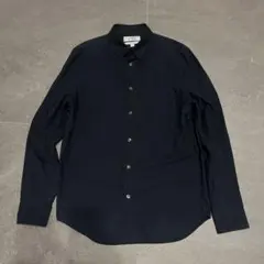 COS ダークネイビー ボタンアップシャツ