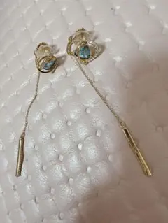 SWAROVSKI ゴールドx水色　クリップイヤリング