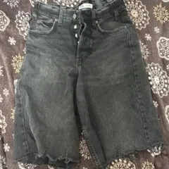 ZARA デニムショートパンツ ブラック EUR36のサムネイル