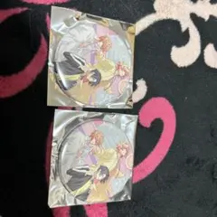 特典缶バッジ