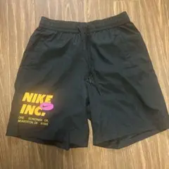 Nike ブラック ショートパンツ
