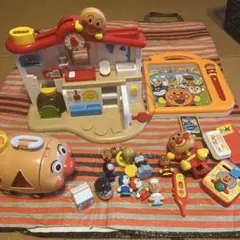 【まとめ売り】欠品あり／現状品 アンパンマンはじめてハウスとことば図鑑dx他