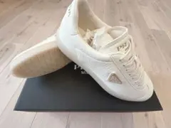 【T様専用ページ】PRADA レザースニーカー アイボリーホワイト