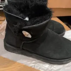 UGG アグ　 ムートンブーツ　ミニベイリーボタン　ブリング　黒　24センチのサムネイル