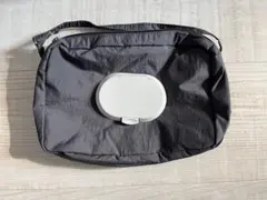 スリーコインズ　圧縮おむつポーチ ブラック