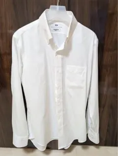 ユニクロスーパーノンアイロンボタンダウンシャツ　スリムフィットLサイズ