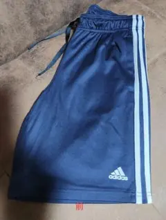 adidas ネイビー ハーフパンツ 3本ライン　160