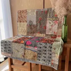 未使用❁小さめ　エンブロイダリー　グレー　パッチワークカンタキルトマルチカバー