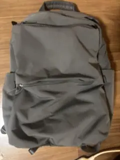 UNIQLO ユニクロ　ビジネスリュック　グレー