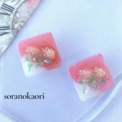 【期間限定】春色ピンク×イエローの薔薇 イヤリング／ピアス レジン 母の日ギフト