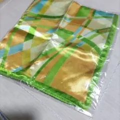 幾何学模様 シルク風スカーフ