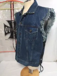 Item thumbnail for item 730bbc23-f4ef-43e5-83b1-6954b3bceed3