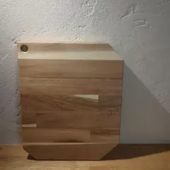 『訳あり特価品』手作りのアカシアの木のカッティングボード　まな板　鍋敷き　621