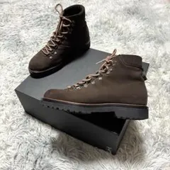 Item thumbnail for item 2ab6f7b3-23b2-431b-95a6-45d970d2c15e