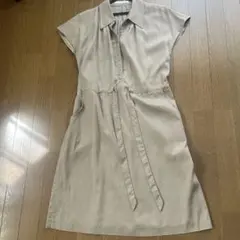 Style.com ベージュ 半袖ワンピースのサムネイル