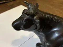 牛の置物 臥牛 縁起物のサムネイル