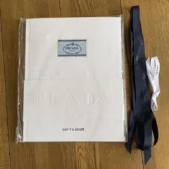 PRADAの2023年ギフト用カタログ　リボン付きのサムネイル