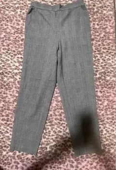GU ジーユー　ストレッチテーパードパンツ　グレー　グレンチェック