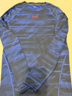 アンダーアーマー　トップス　L