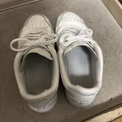 Nike Air Force 1 ホワイトスニーカー